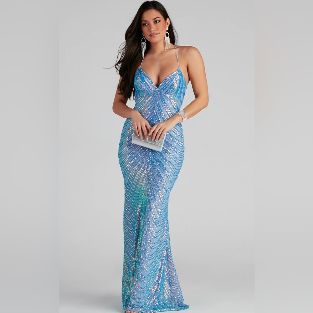 NWT Windsor Petra Formal Iridescent Sequin Dress Medium